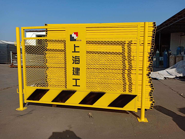 西藏基坑護(hù)欄圖片3